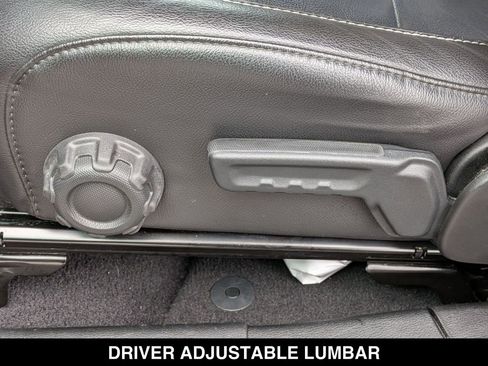 Used 2019 Jeep Wrangler Unlimited Sahara image 14