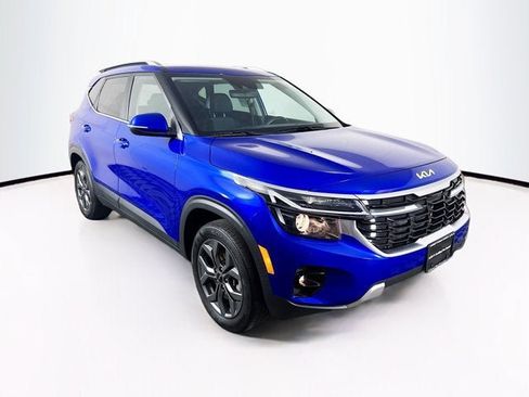 Used 2024 Kia Seltos S AWD/4WD image 3