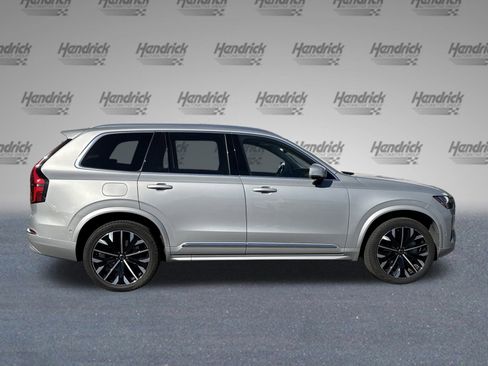 Used 2025 Volvo XC90 B6 Plus image 11