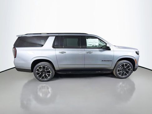 New 2026 Chevrolet Suburban RST image 4