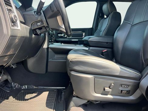 Used 2017 RAM 3500 Laramie Longhorn AWD/4WD image 39