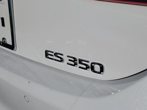 Used 2024 Lexus ES 350 F Sport w/ Accessory Package (Z2) image 29