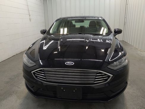 Used 2017 Ford Fusion SE w/ Fusion SE Technology Package FWD image 15