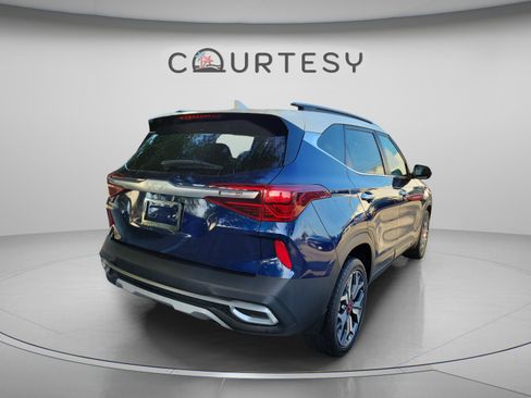 Certified 2023 Kia Seltos SX AWD/4WD image 3
