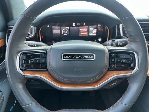 Used 2022 Jeep Grand Wagoneer Series III w/ Flexible Seating Group AWD/4WD image 29
