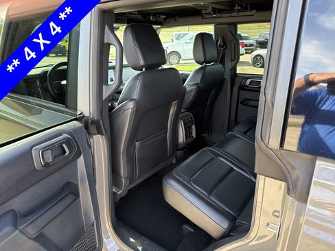 Used 2025 Ford Bronco Outer Banks image 7