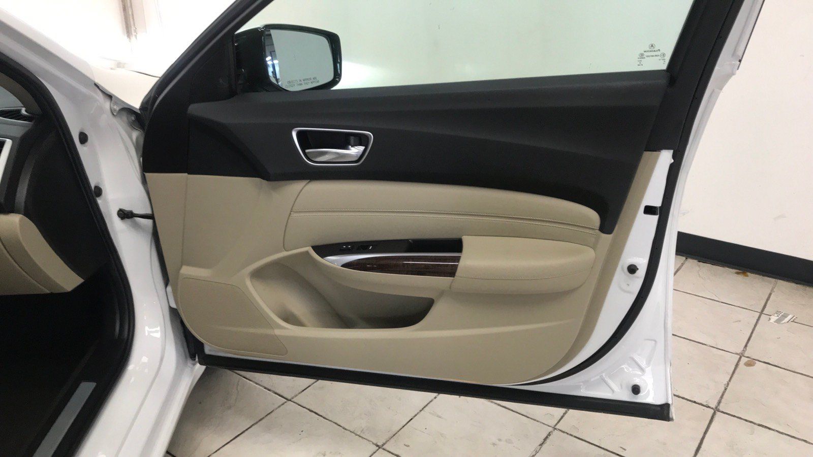 Used 2020 Acura TLX w/ Technology Package FWD image 14