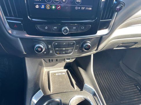 Used 2022 Chevrolet Traverse LT image 31
