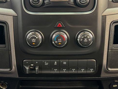 Used 2018 RAM 2500 Tradesman w/ Chrome Appearance Group AWD/4WD image 24