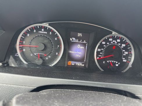 Used 2016 Toyota Camry XSE image 5