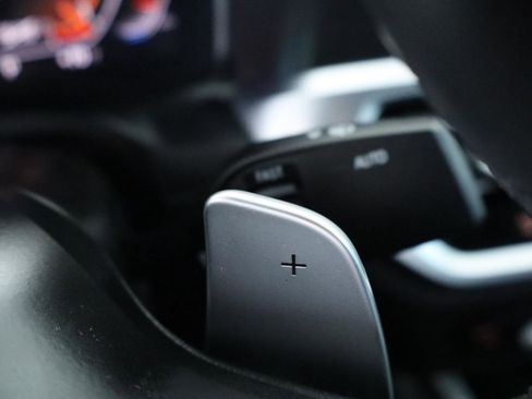 Used 2020 BMW 330i Sedan w/ M Sport Package image 25