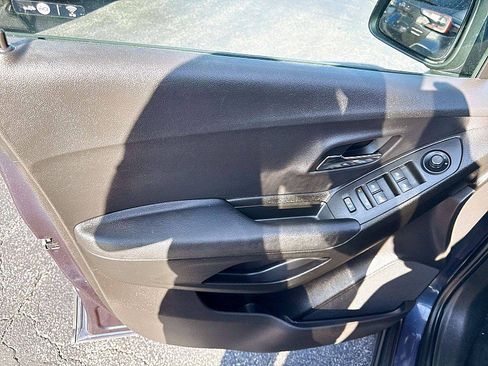 Used 2018 Chevrolet Trax LS w/ LPO, Cargo Package FWD image 18