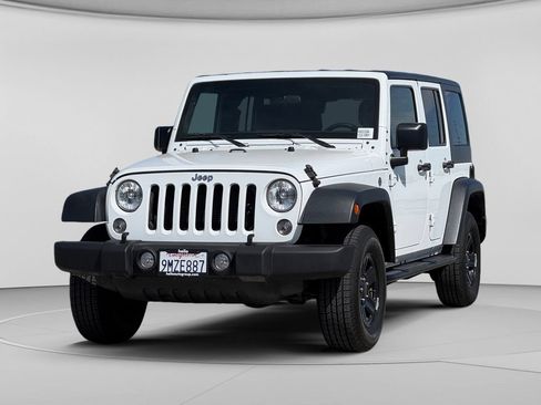 Used 2018 Jeep Wrangler Unlimited Sport w/ Connectivity Group AWD/4WD image 5