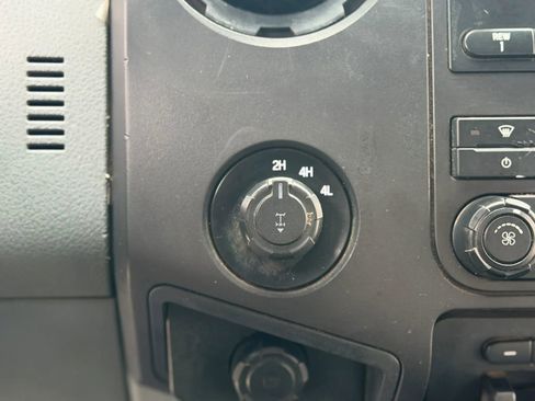 Used 2016 Ford F250 XL w/ Power Equipment Group AWD/4WD image 32