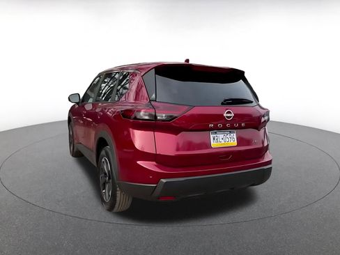 Used 2025 Nissan Rogue SV image 11