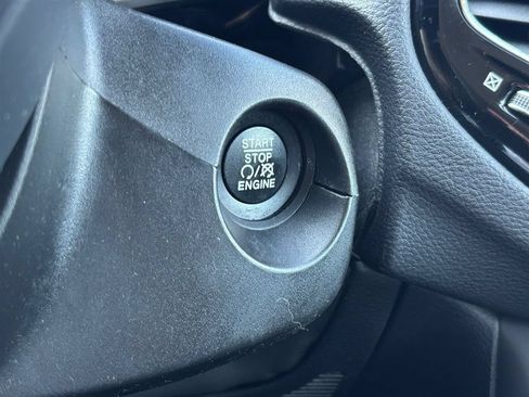 Used 2020 Jeep Compass Limited AWD/4WD image 24
