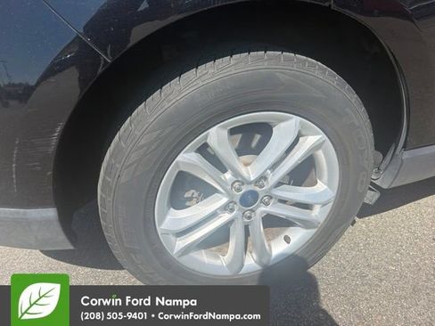 Used 2019 Ford Edge SEL w/ Cold Weather Package AWD/4WD image 8