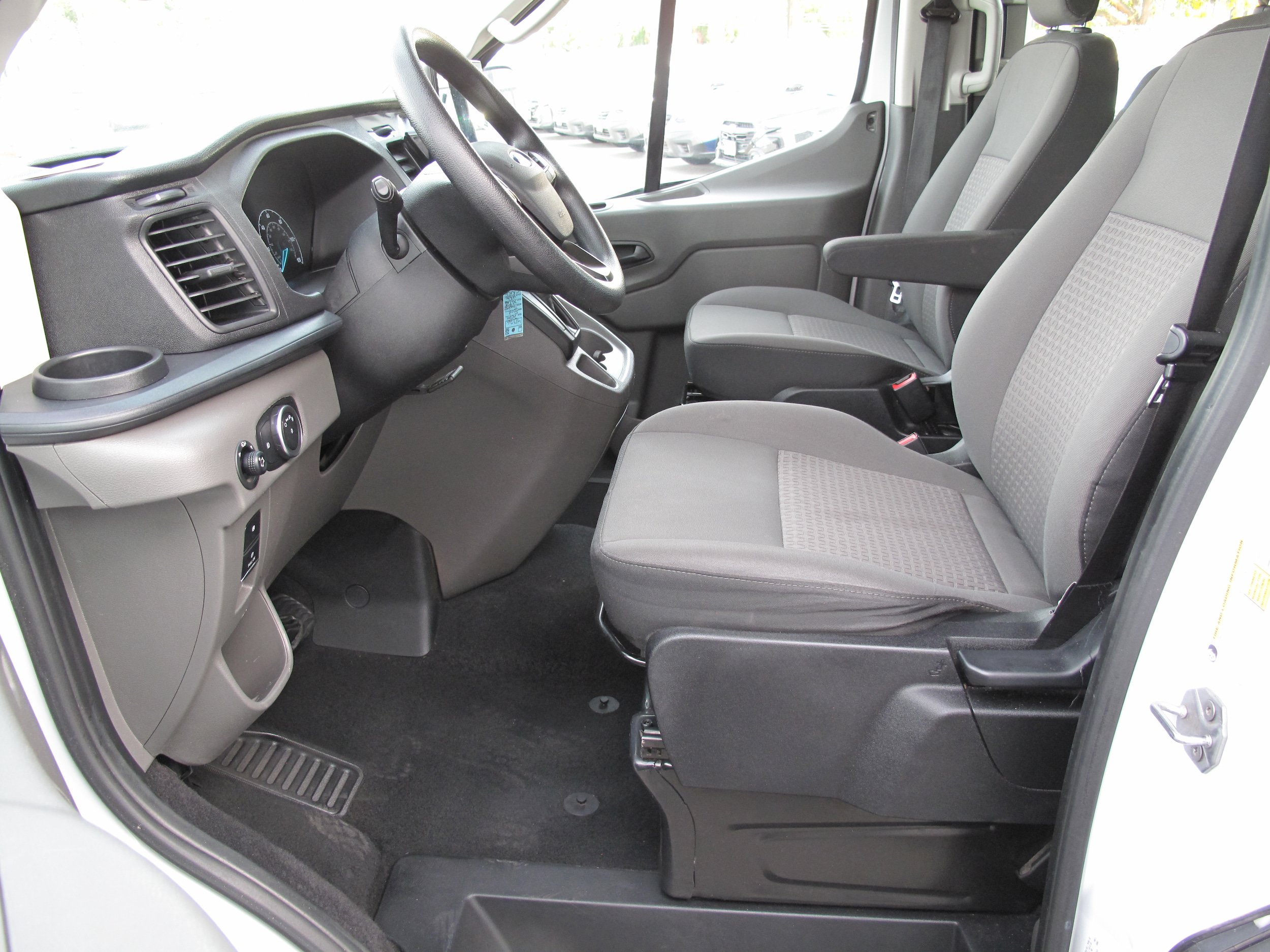 Used 2024 Ford Transit 350 XLT RWD image 9