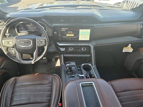 Used 2022 GMC Sierra 1500 Denali Ultimate image 9