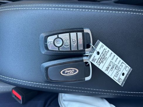 Used 2022 Ford Escape SE w/ Convenience Package image 41