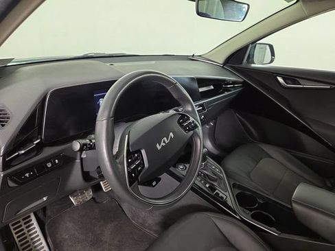 Certified 2023 Kia Niro EX Touring FWD image 13