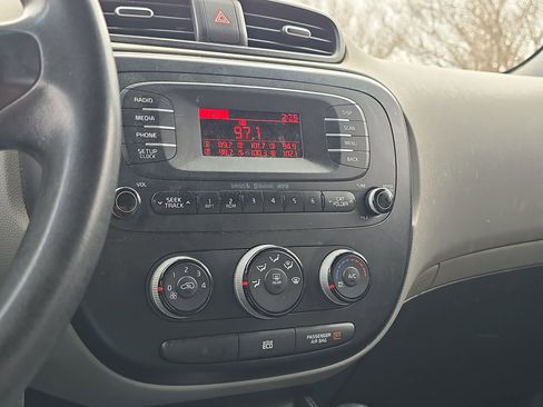 Used 2014 Kia Soul image 14