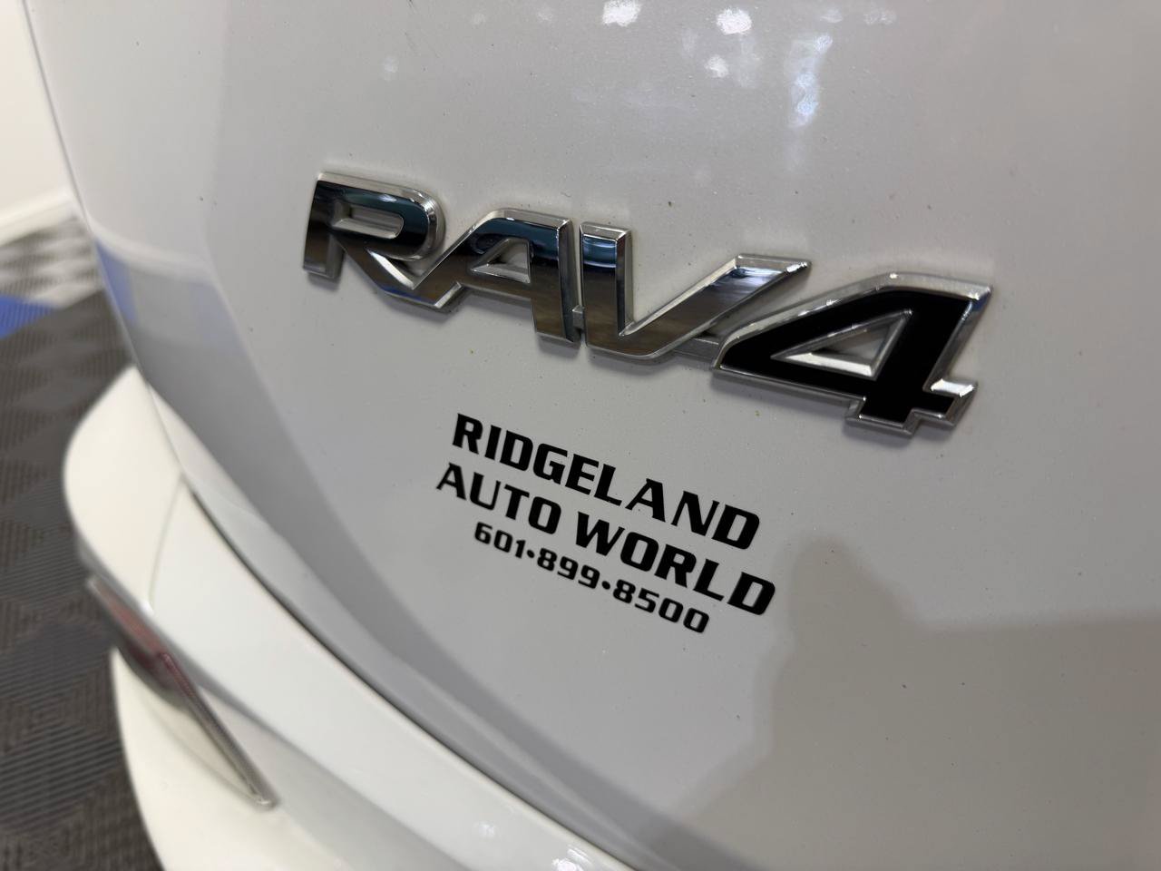 Used 2017 Toyota RAV4 Limited w/ Advanced Technology Package FWD image 33