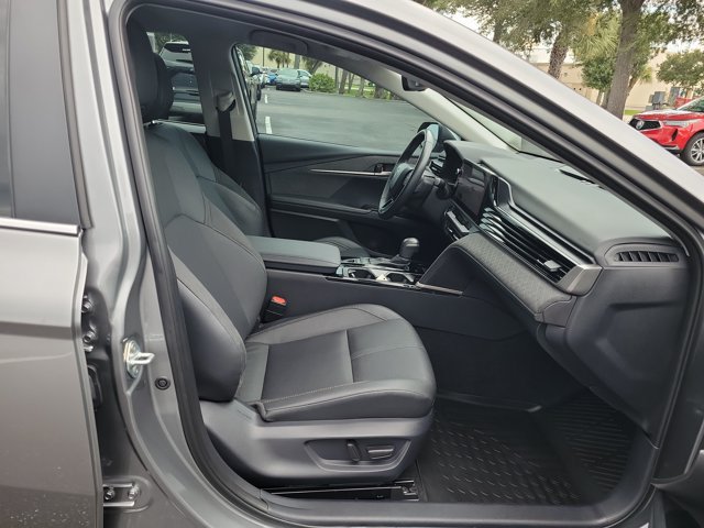 Used 2025 Toyota Camry XLE FWD image 10