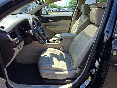Used 2017 GMC Acadia Denali w/ Technology Package FWD image 15