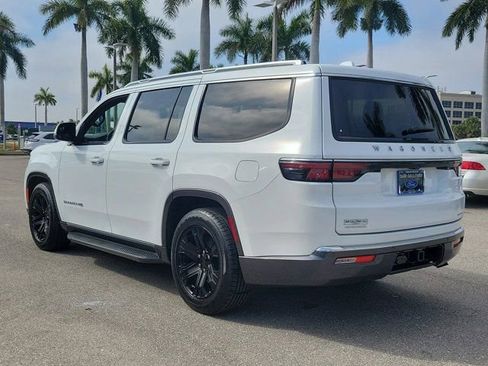 Used 2022 Jeep Wagoneer Series III image 4