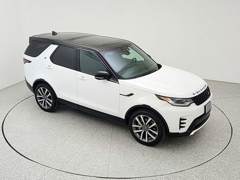 Used 2025 Land Rover Discovery Dynamic SE AWD/4WD image 15