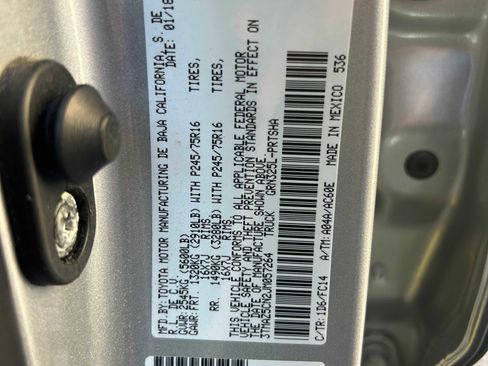 Used 2018 Toyota Tacoma SR5 image 10