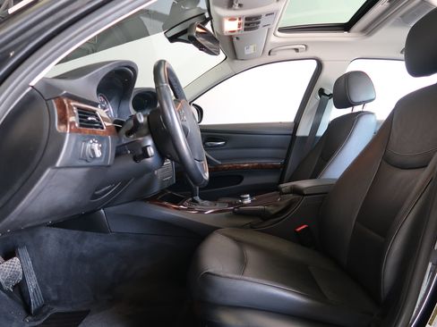 Used 2011 BMW 328i xDrive Sedan AWD/4WD image 28