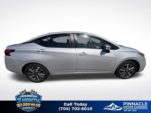 Used 2021 Nissan Versa SV FWD image 3