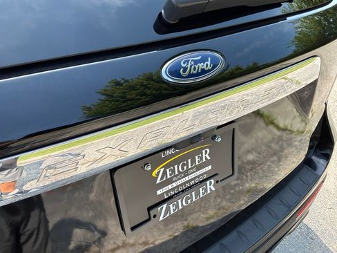 Used 2023 Ford Explorer XLT w/ Equipment Group 202A AWD/4WD image 37
