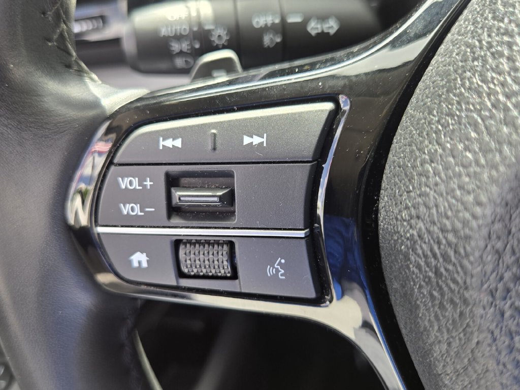 Certified 2023 Honda Pilot Touring image 25