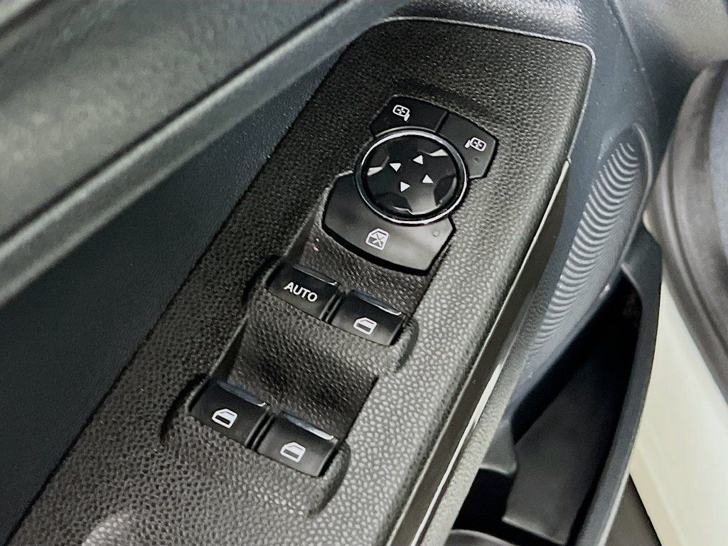 Used 2019 Ford EcoSport SE FWD image 20