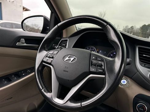 Used 2017 Hyundai Tucson SE Plus w/ Cargo Package image 16