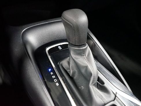 Used 2022 Toyota Corolla LE image 20