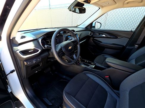 Used 2023 Chevrolet TrailBlazer LT w/ Convenience Package image 19