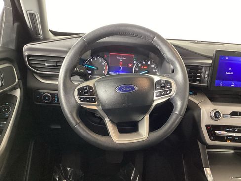 Certified 2023 Ford Explorer XLT w/ Equipment Group 202A AWD/4WD image 20
