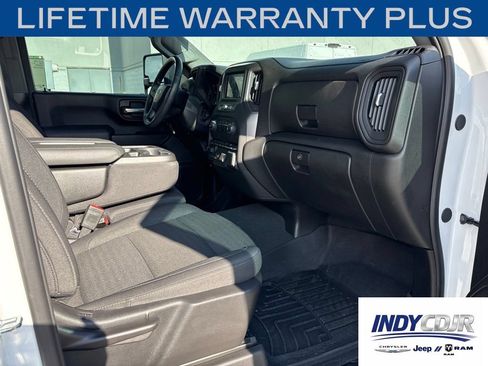 Used 2025 Chevrolet Silverado 2500 Custom w/ Custom Value Package AWD/4WD image 15