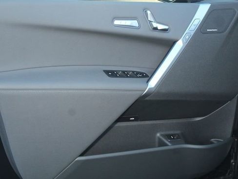 New 2026 BMW iX xDrive60 w/ M Sport Package image 18