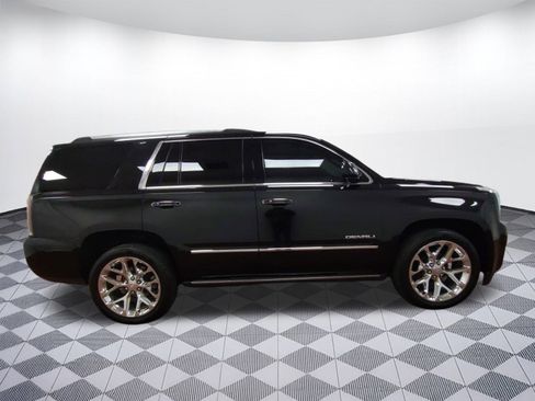 Used 2020 GMC Yukon Denali w/ Denali Premium Package image 7