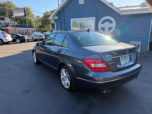 Used 2013 Mercedes-Benz C 300 4MATIC Sedan image 4