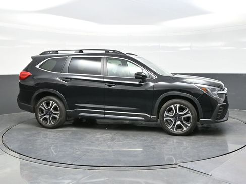 Used 2023 Subaru Ascent Limited image 8