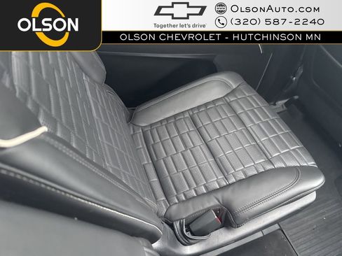 Used 2022 Cadillac Escalade ESV Premium Luxury Platinum image 35