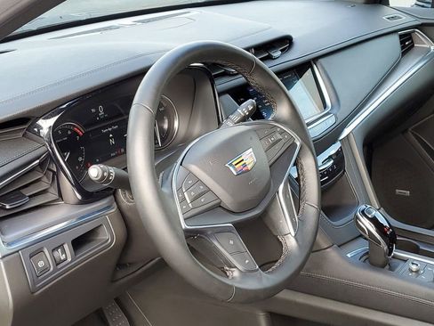 Used 2024 Cadillac XT5 Luxury w/ LPO, Floor Liner Package image 8