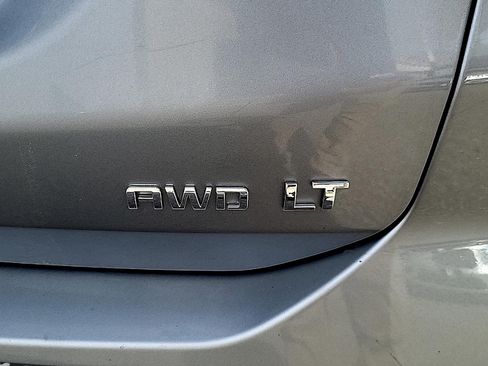 Used 2024 Chevrolet Equinox LT AWD/4WD image 29