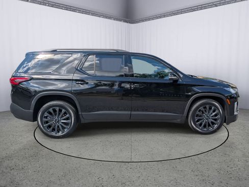 Certified 2023 Chevrolet Traverse RS AWD/4WD image 2